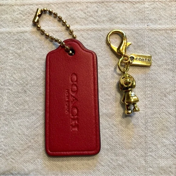 Coach Snoopy Bag Charm w/ Coach Red Leather Hangtag - Picture 3 of 6